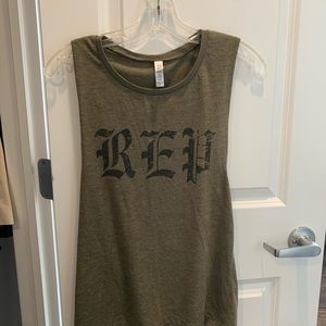 Reputation muscle tank top